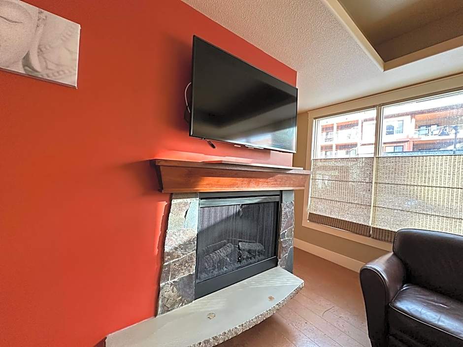 Solara Escape - 2BR Retreat with Pool - Hot Tub - Gym - Spa