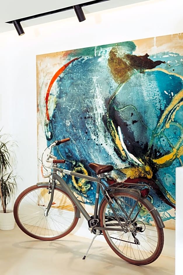 Marina Gardens Boutique & Suites