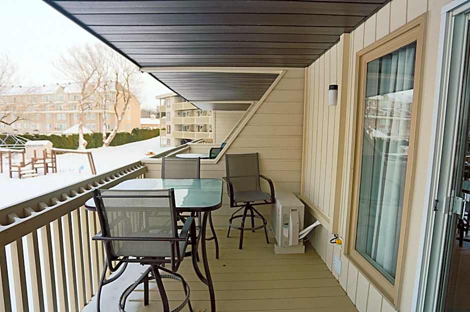 Magog Waterfront Condo