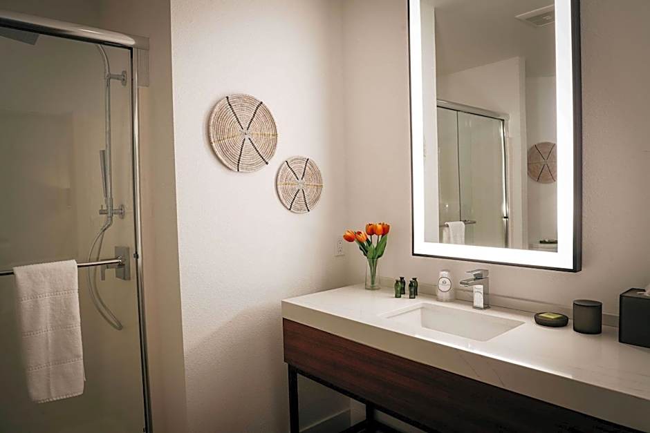 Gateway Hotel, Trademark Collection by Wyndham