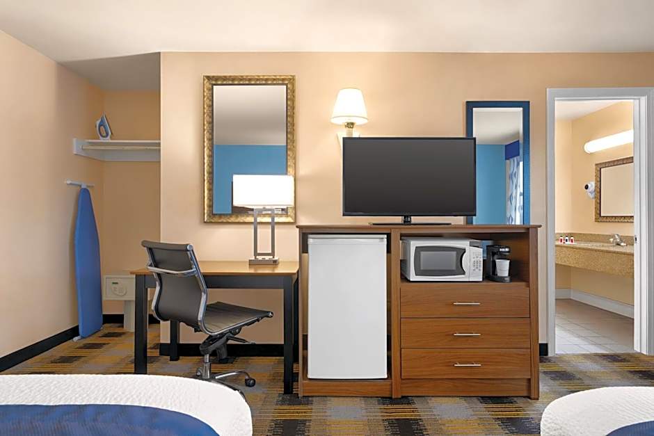 Days Inn by Wyndham Middletown/Newport Area