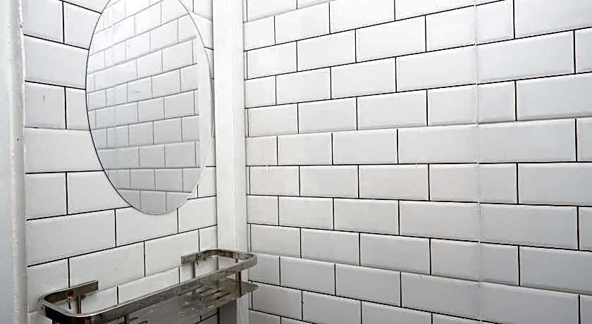 RedDoorz @ Jalan Raya Baturaden 2