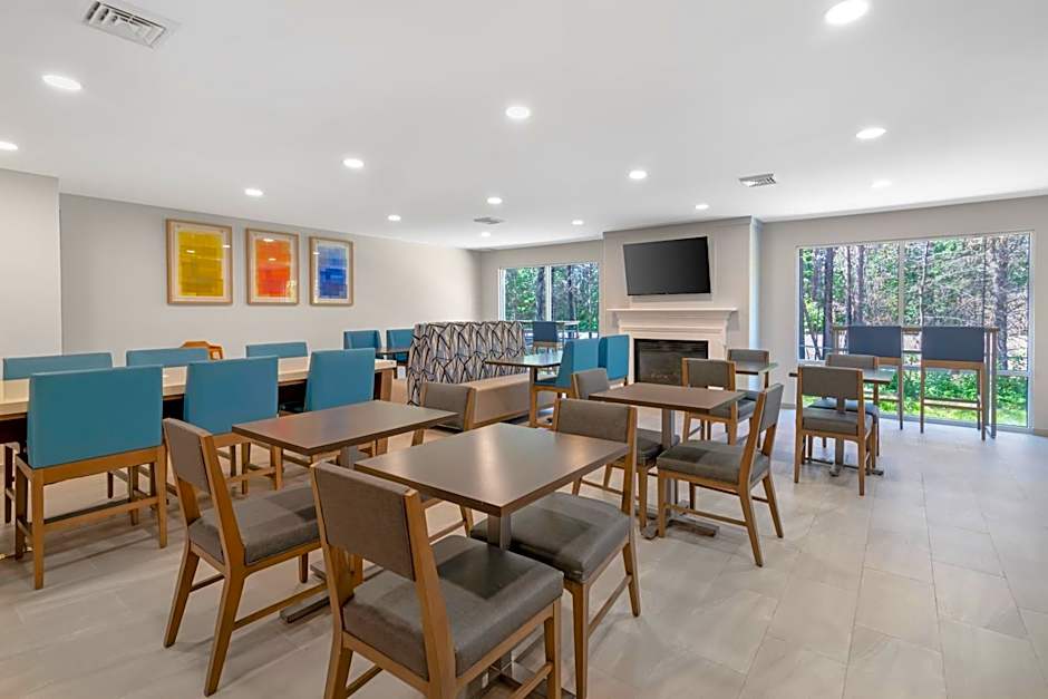 Holiday Inn Express & Suites North Conway, NH By IHG