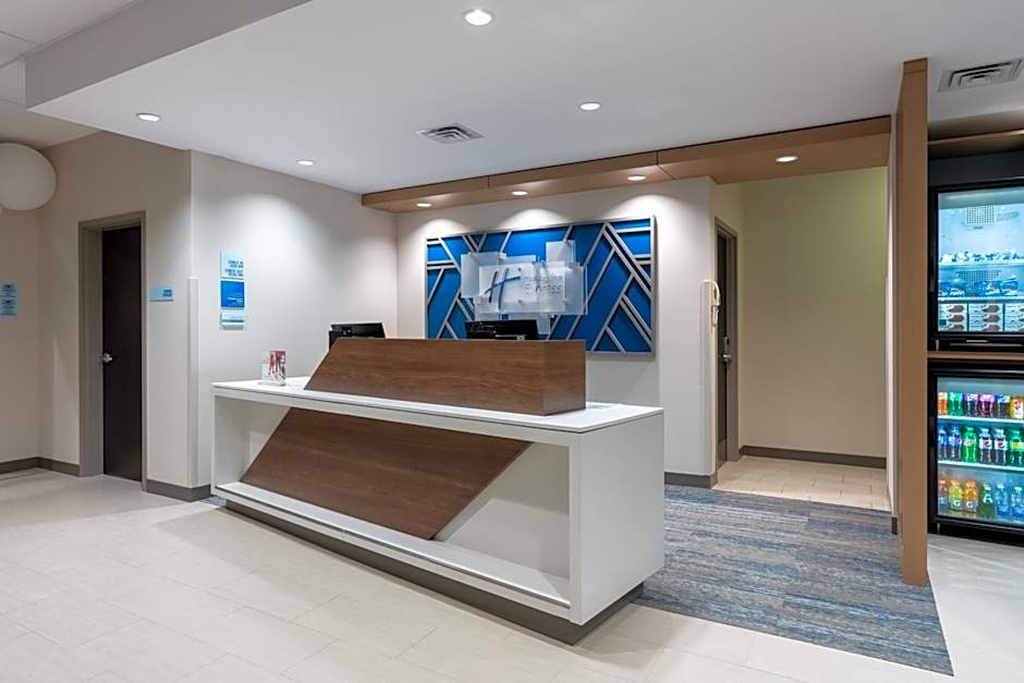 Holiday Inn Express & Suites Vaughan Southwest By IHG