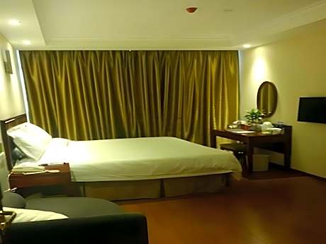 GTR - Guest Room with One 1.8M Bed