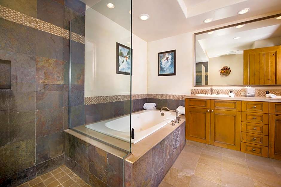 Bachelor Gulch Village