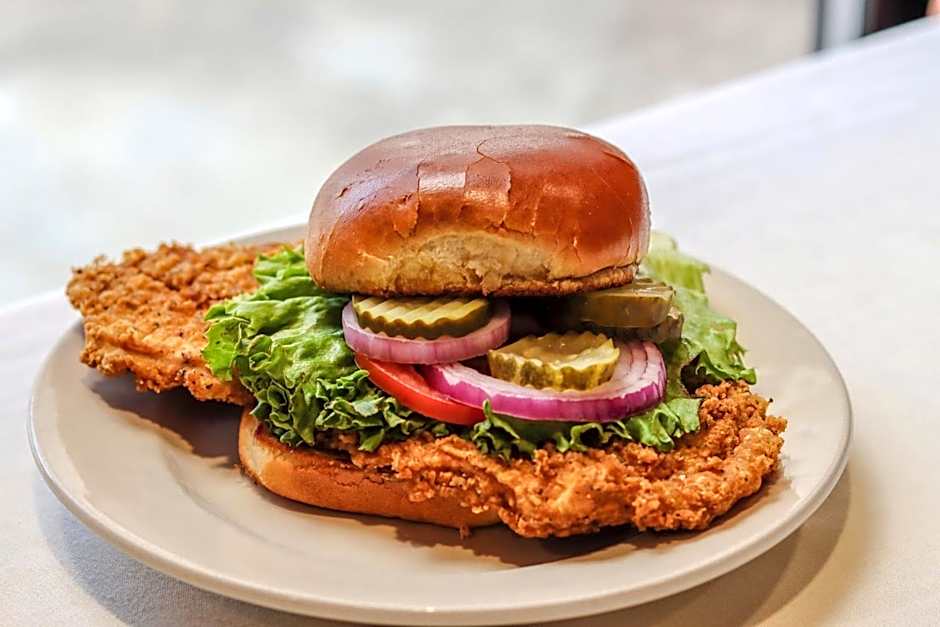 Holiday Inn Quincy By IHG