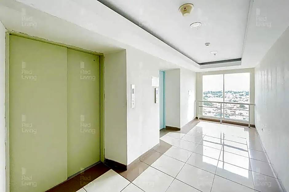 RedLiving Apartemen Green Lake View Ciputat - Hanna Property Tower B