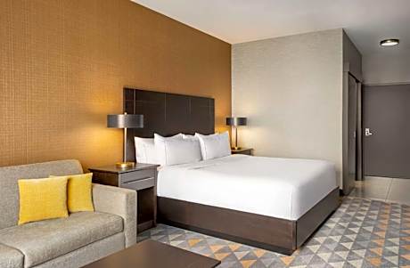 King Studio Suite with Kitchenette