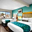 Howard Johnson by Wyndham Santa Cruz Beach Boardwalk