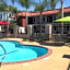 Days Inn & Suites by Wyndham Anaheim At Disneyland Park