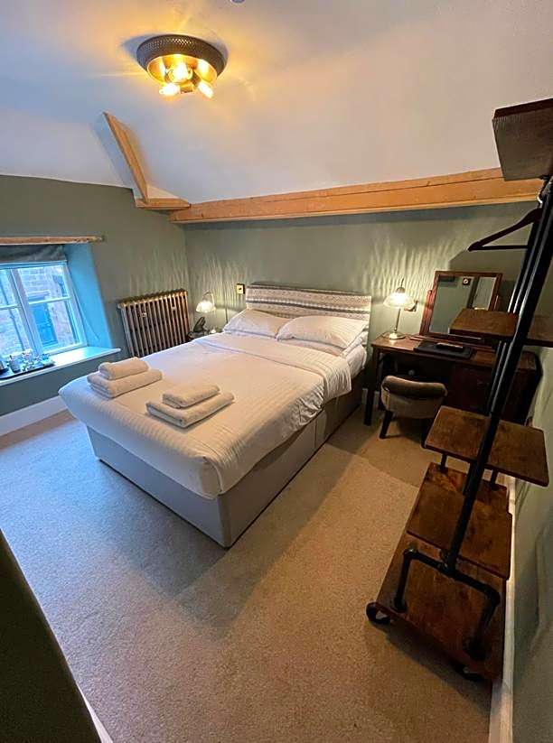 Photo 1 of 6 of Small Double Room