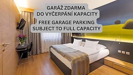Expo Hotel