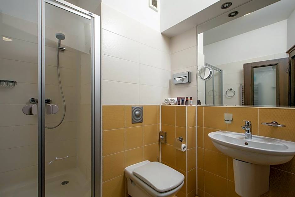 Charles Bridge Heritage Suites by SALVATOR HOTELS