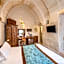 Cappa Via Cave Hotel