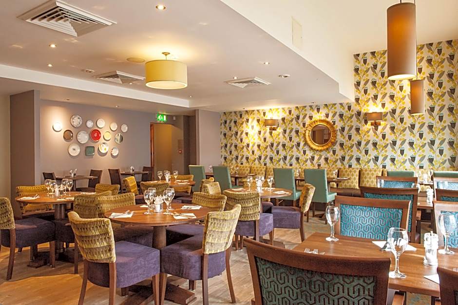 Premier Inn Swansea City Centre