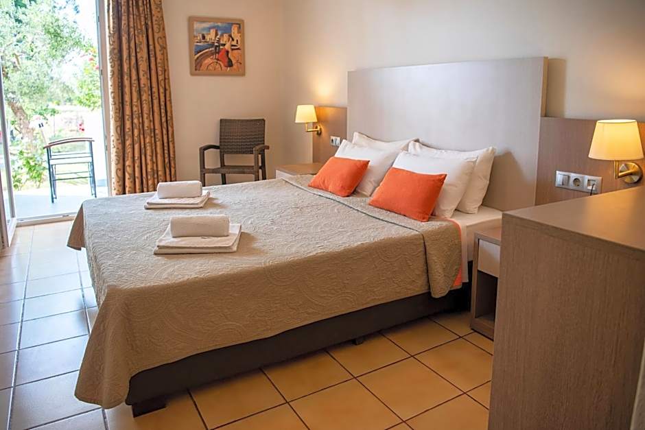 Photo 1 of 3 of 1 Double Bed or 2 Beds, Terrace