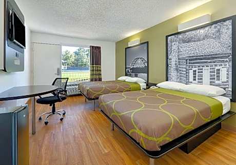 2 Double Beds Smoking