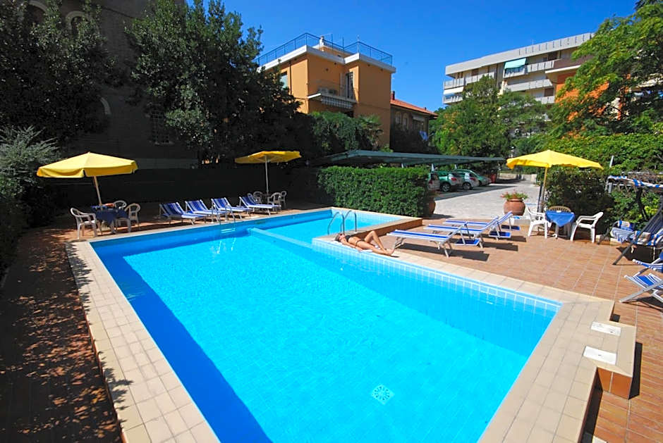 Hotel Caravelle