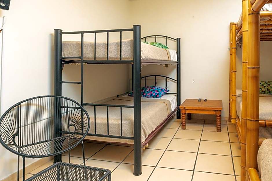 La Créme de la Créme Hostel