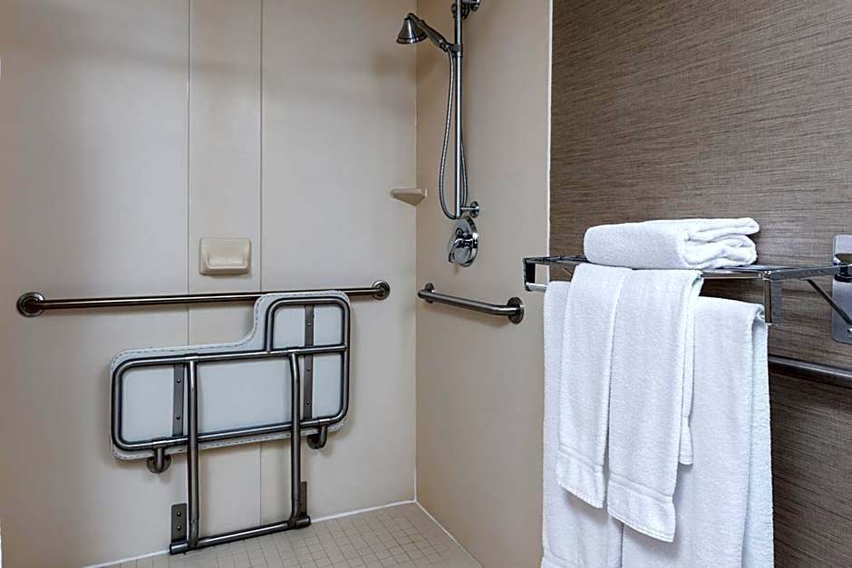 Holiday Inn Express Hotels & Suites Burlington By IHG