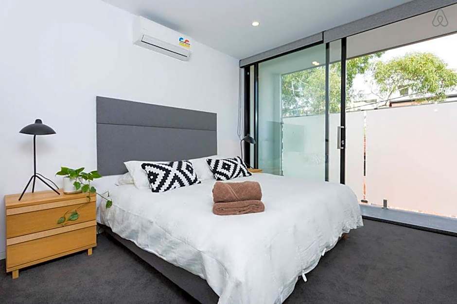 Lola Three Levels of Style with Rooftop Terrace