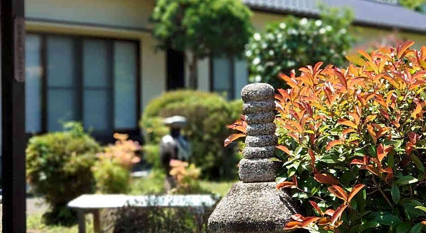 Yufuin Onsen Hasuwa Inn