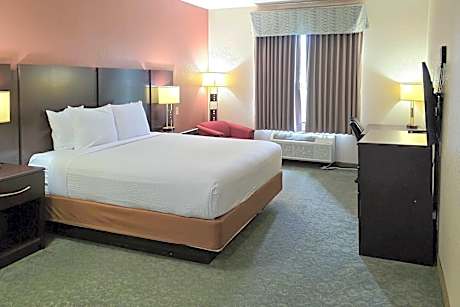 King Room with Bath Tub - Mobility Accessible/Non-Smoking