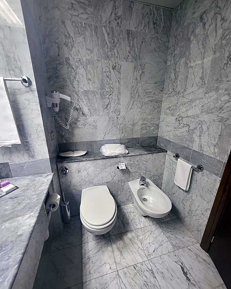 Tower Genova Airport - Hotel & Conference Center