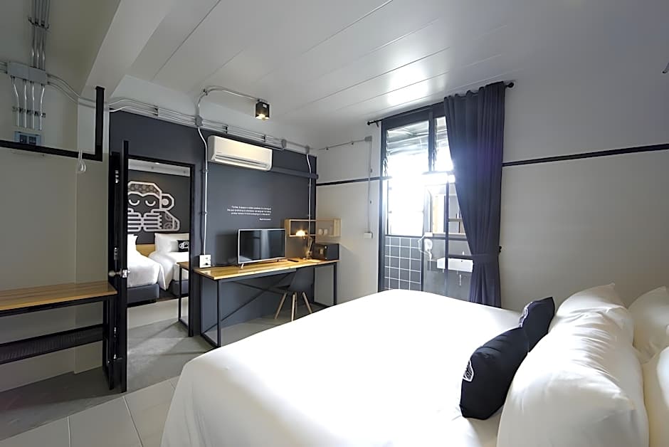 Blu Monkey Hotel Suratthani