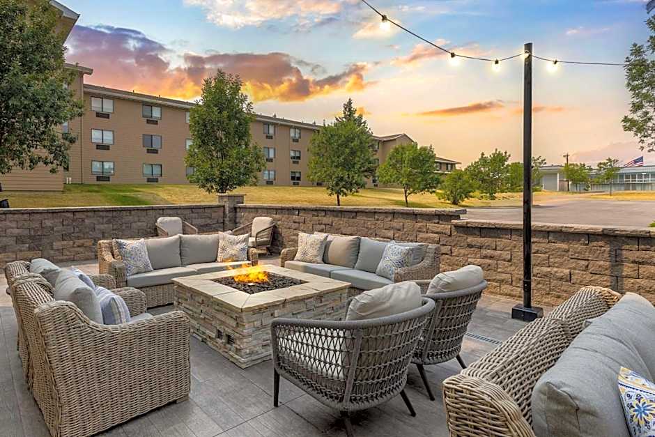 Comfort Inn & Suites Rapid City near Mt Rushmore