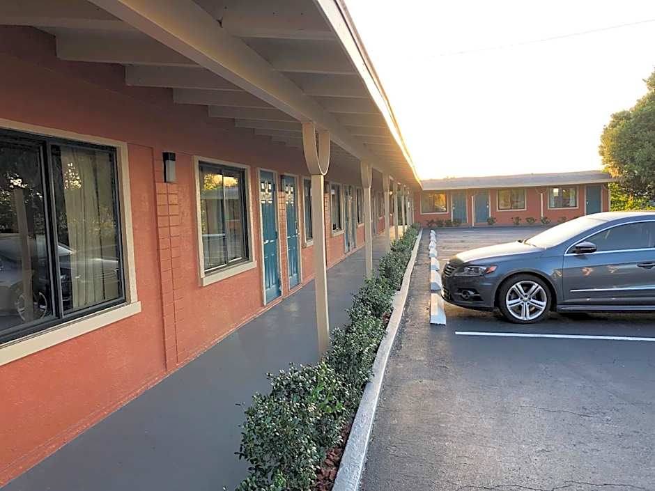 Ocala Cove Motel