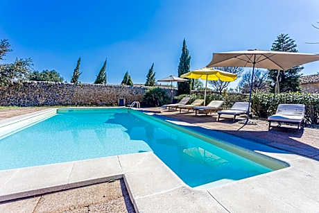 Exclusiva villa con piscina privada en Consell
