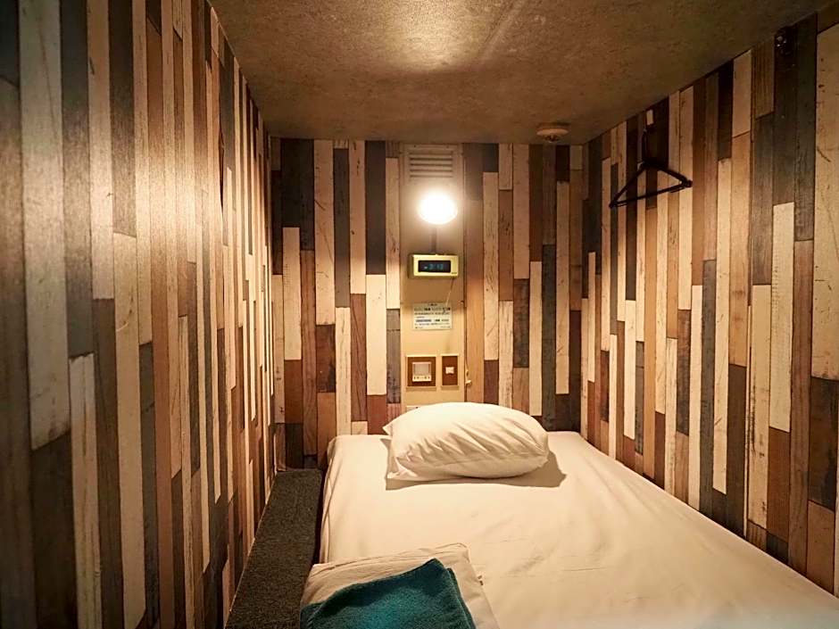 Capsule Hotel Block Room