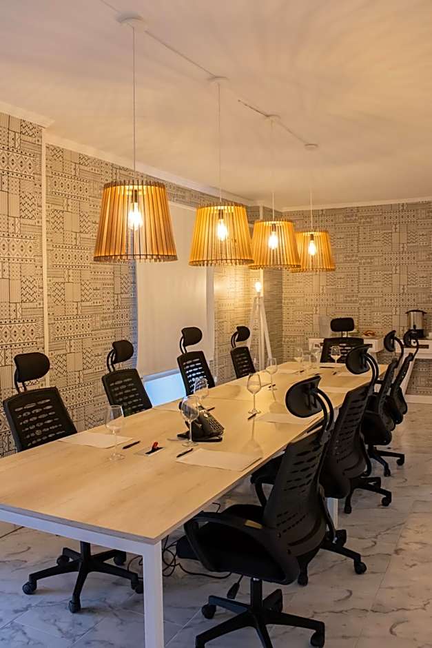 Ker Urquiza Hotel & Suites