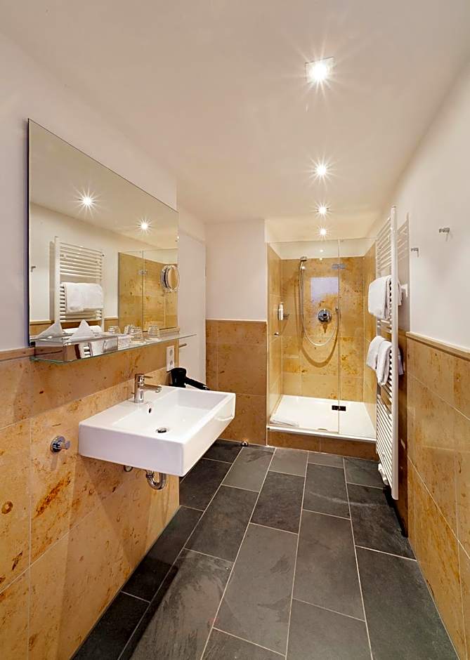 AKZENT Brauerei Hotel Hirsch