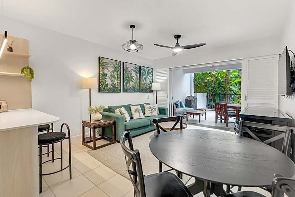 Elysium Private Apartments at Beach Club & Spa