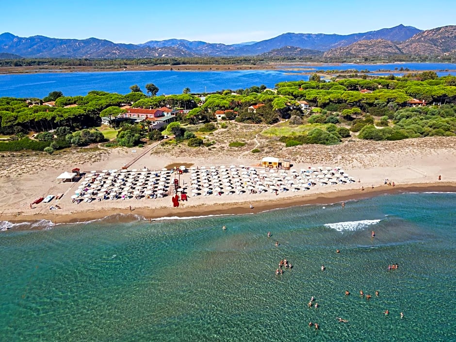 Colostrai Hotel Club