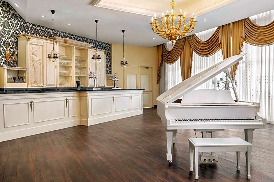 Travelodge by Wyndham Richmond Hill