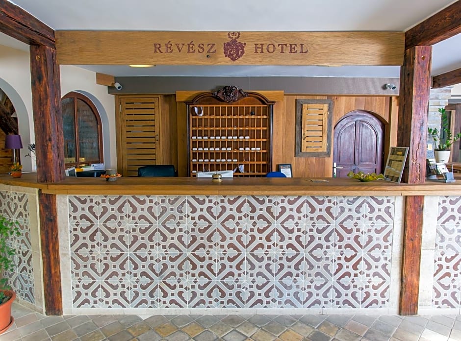 Révész Hotel, Restaurant and Rosa Spa