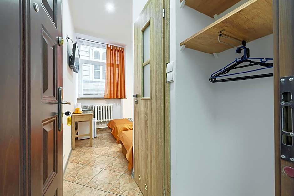 hostelswidnicka24