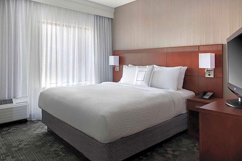 Fairfield by Marriott Inn & Suites Stoughton