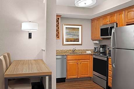 Studio, 1 King Bed with Sofa bed (1 King Bed and 1 Double Sofa Bed)