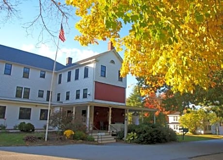 Woodbound Inn