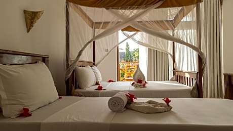 Triple Room with Balcony