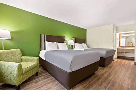 Queen Room with Two Queen Beds -Ground Floor Non-Smoking