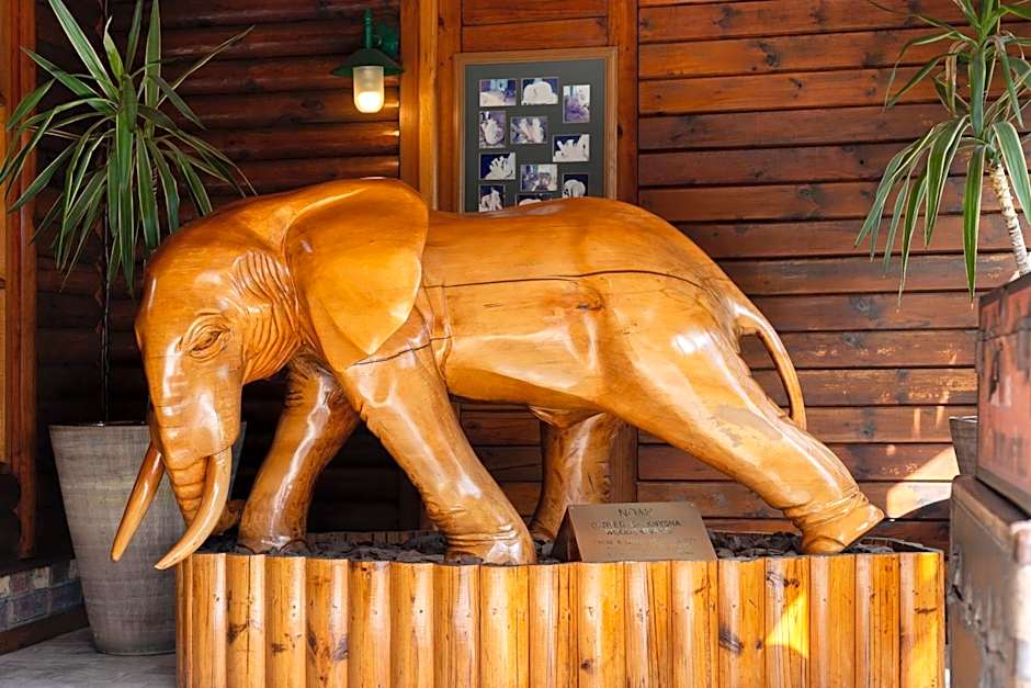 Knysna Log-Inn Hotel