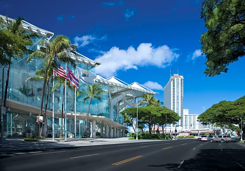 Ala Moana Honolulu by Mantra