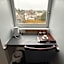 OYO Gothenburg Hotel - Adults Only