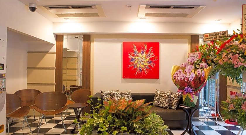 Okinawa Kariyushi Lch Izumizaki Kenchomae Hotel